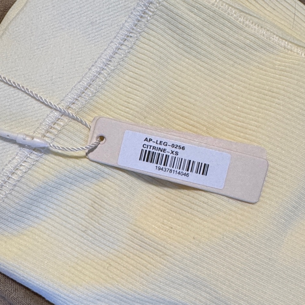 SKIMS Citrine Leggings - Butter Yellow